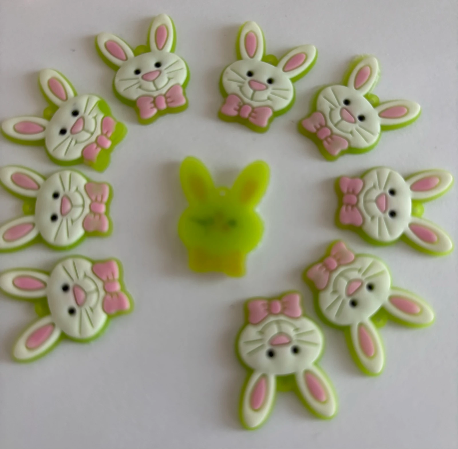 Stick-on Rabbit Head – photo 2